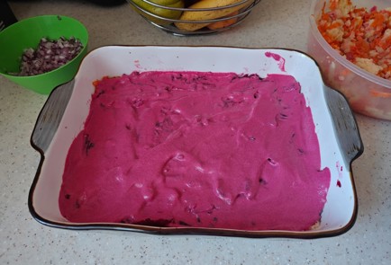 Фото шага рецепта Селедка под шубой с яблочным соусом 176166 шаг 15  