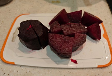 Фото шага рецепта Селедка под шубой с яблочным соусом 176166 шаг 7  