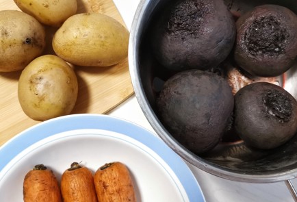 Фото шага рецепта Селедка под шубой 175377 шаг 1  