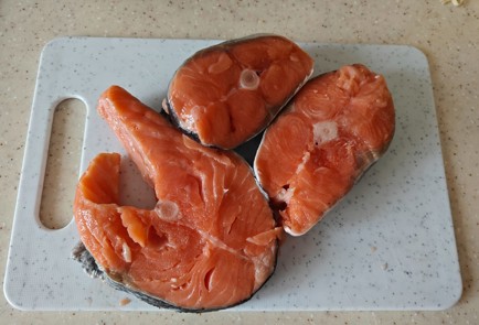 Фото шага рецепта Семга с брокколи в сливках 189491 шаг 1  