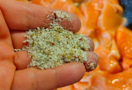 Фото шага рецепта Семга в сметанном соусе 191369 шаг 3  