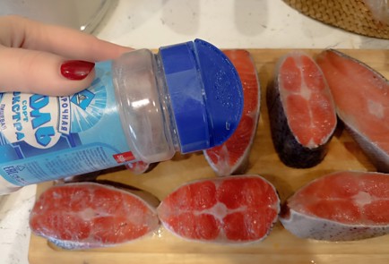 Фото шага рецепта Семга в сливках 191142 шаг 1  