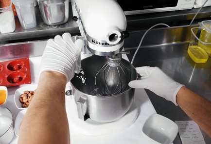 Фото шага рецепта Семифреддо c миндалем 37800 шаг 1  