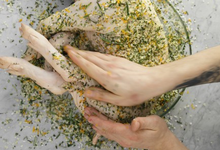 Фото шага рецепта Семипрестольный молочный поросенок 40742 шаг 1