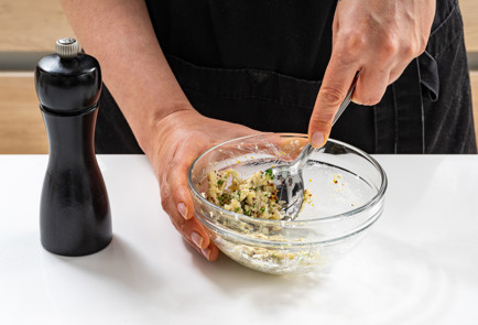 Фото шага рецепта Сэндвич с ветчиной и сыром в аэрогриле 189333 шаг 5