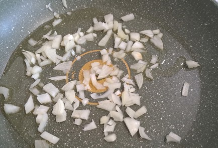 Фото шага рецепта Шакшука на сковороде со свежими помидорами 186612 шаг 4  