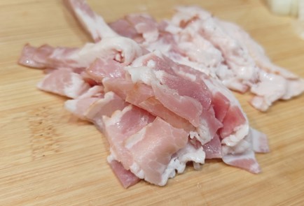 Фото шага рецепта Шакшука на завтрак с болгарским перцем и беконом 191219 шаг 2  