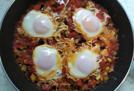 Фото шага рецепта Шакшука с баклажанами 189908 шаг 10  