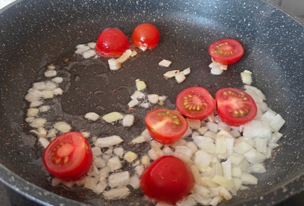 Фото шага рецепта Шакшука с помидорами черри 191513 шаг 4  