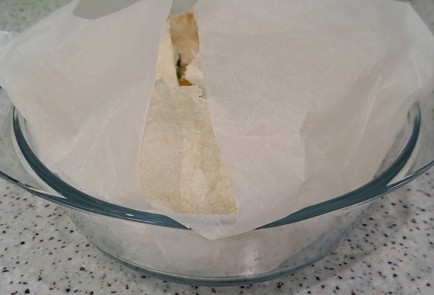 Фото шага рецепта Шакшука в духовке на лаваше с брынзой и базиликом 186614 шаг 15  