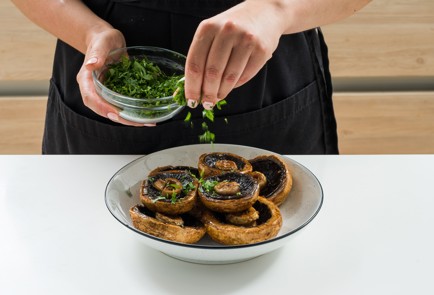 Фото шага рецепта Шампиньоны на мангале 152625 шаг 10  