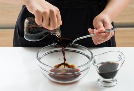 Фото шага рецепта Шампиньоны на мангале 152625 шаг 3  