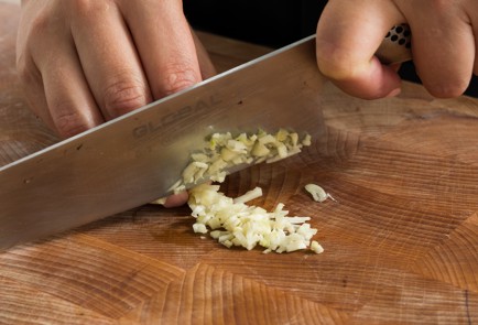 Фото шага рецепта Шампиньоны на мангале 152625 шаг 4  