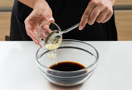 Фото шага рецепта Шампиньоны на мангале 152625 шаг 5  