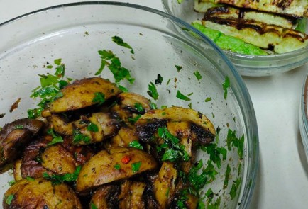 Фото шага рецепта Шампиньоны на мангале 189874 шаг 11  