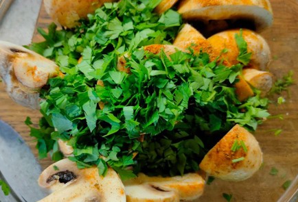 Фото шага рецепта Шампиньоны на мангале 189874 шаг 6  