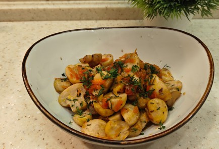 Фото шага рецепта Закусочные шампиньоны на сковороде 191376 шаг 10  