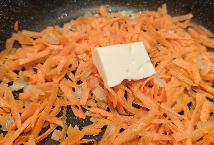 Фото шага рецепта Закусочные шампиньоны на сковороде 191376 шаг 6  