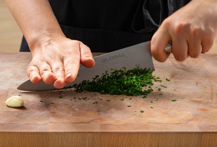 Фото шага рецепта Шампиньоны с беконом на мангале 174100 шаг 5  