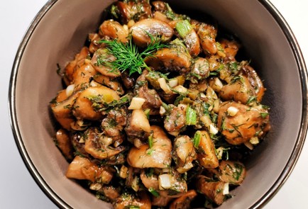 Фото шага рецепта Шампиньоны с чесноком и перцем халапеньо 174888 шаг 11  