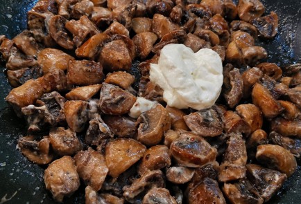 Фото шага рецепта Шампиньоны с чесноком и перцем халапеньо 174888 шаг 9  