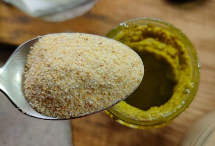 Фото шага рецепта Шампиньоны на гриле с песто 190609 шаг 2  