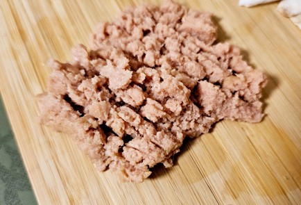 Фото шага рецепта Шампиньоны в духовке с тунцом 190653 шаг 3