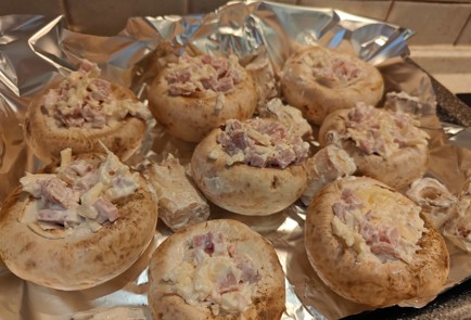 Фото шага рецепта Шампиньоны с ветчиной 188829 шаг 8  