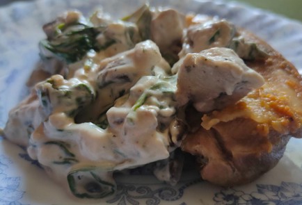 Фото шага рецепта Шампиньоны со шпинатом в сливочном соусе 187062 шаг 14  