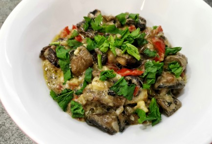 Фото шага рецепта Шампиньоны со сметаной и сыром 186391 шаг 12  