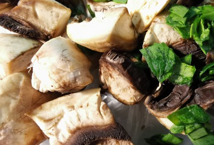 Фото шага рецепта Шампиньоны со сметаной и сыром 186391 шаг 4  