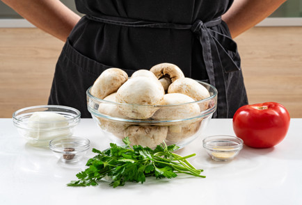 Фото шага рецепта Шампиньоны в духовке 190679 шаг 1  