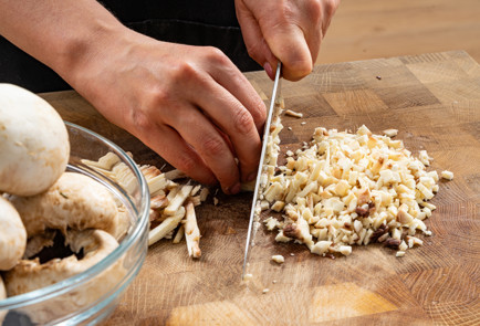 Фото шага рецепта Шампиньоны в духовке 190679 шаг 2  