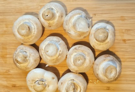 Фото шага рецепта Шампиньоны запеченные под шубой 188428 шаг 1  