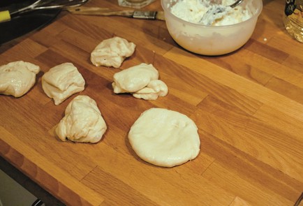 Фото шага рецепта Шаньги с сыром 92710 шаг 5  