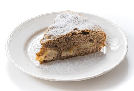 Фото шага рецепта Шарлотка на цельнозерновой муке с пряностями 174827 шаг 10  