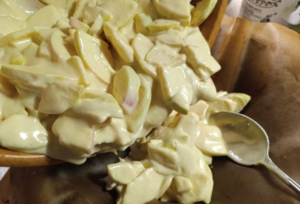 Фото шага рецепта Шарлотка на кукурузной муке 190580 шаг 13  