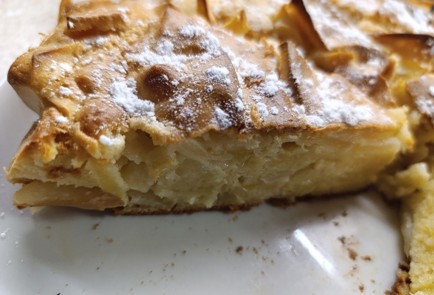 Фото шага рецепта Шарлотка на кукурузной муке 190580 шаг 17  