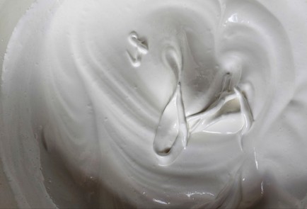 Фото шага рецепта Шарлотка с антоновкой 186987 шаг 5  