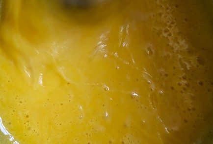 Фото шага рецепта Шарлотка с грушами и яблоками 186710 шаг 1