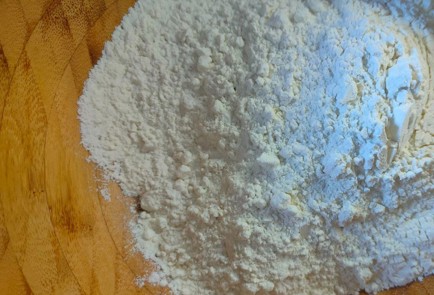 Фото шага рецепта Шарлотка с нектаринами 189950 шаг 2  