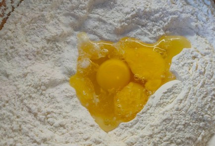 Фото шага рецепта Шарлотка с нектаринами 189950 шаг 8  