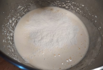 Фото шага рецепта Шарлотка в мультиварке 188882 шаг 4  