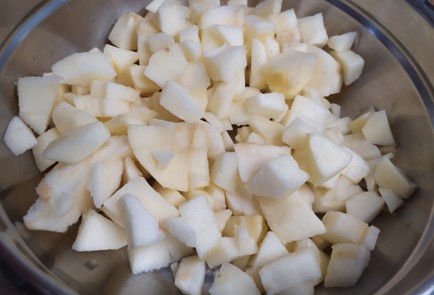 Фото шага рецепта Шарлотка в мультиварке 188882 шаг 7  