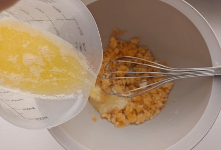 Фото шага рецепта Простая шарлотка 187503 шаг 2  