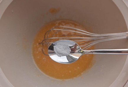 Фото шага рецепта Простая шарлотка 187503 шаг 3  