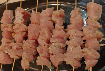 Фото шага рецепта Шашлычки из индейки в духовке 187505 шаг 11  