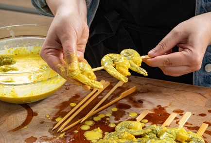 Фото шага рецепта Шашлычки из креветок 176214 шаг 8  