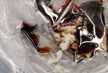 Фото шага рецепта Шашлычки из шампиньонов в духовке 152918 шаг 4  