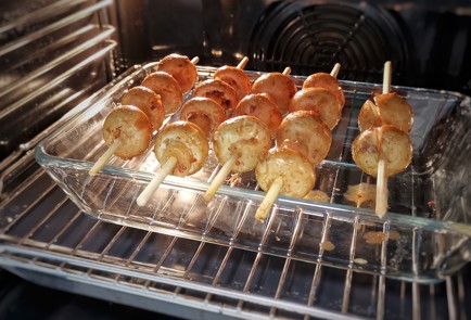 Фото шага рецепта Шашлычки из шампиньонов в духовке 152918 шаг 9  